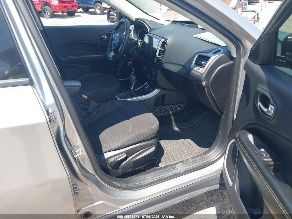 3C4NJCAB3KT789321 2019 JEEP COMPASS photo no. 5