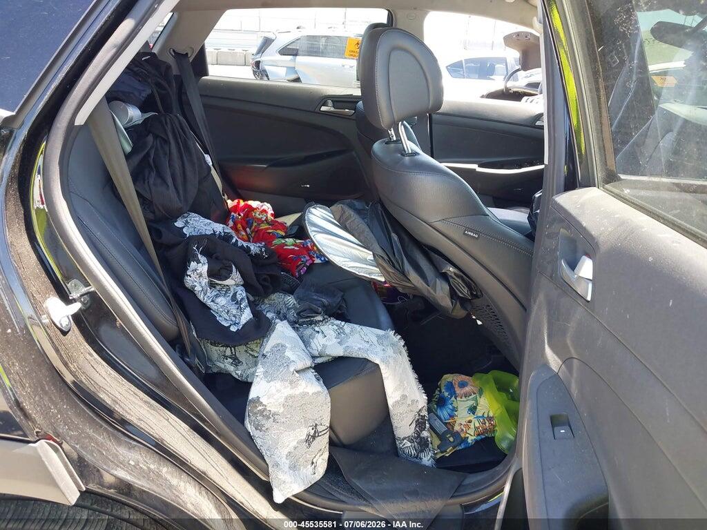 KM8J33A44JU756032 2018 HYUNDAI TUCSON photo no. 8