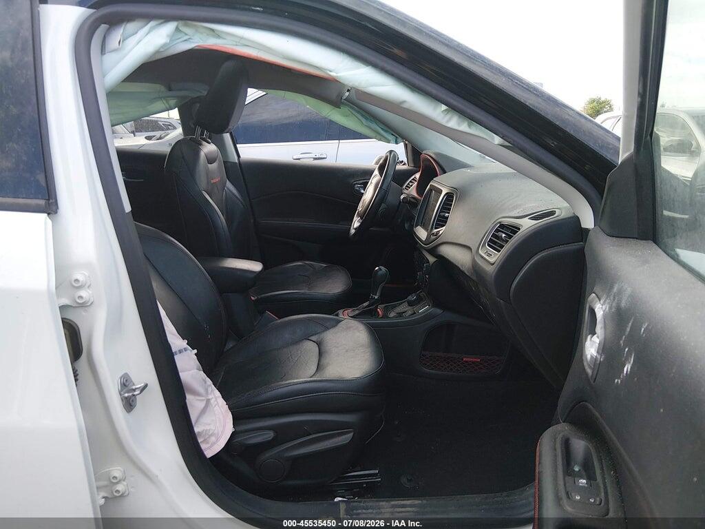 3C4NJDDB3HT631443 2017 JEEP COMPASS photo no. 5