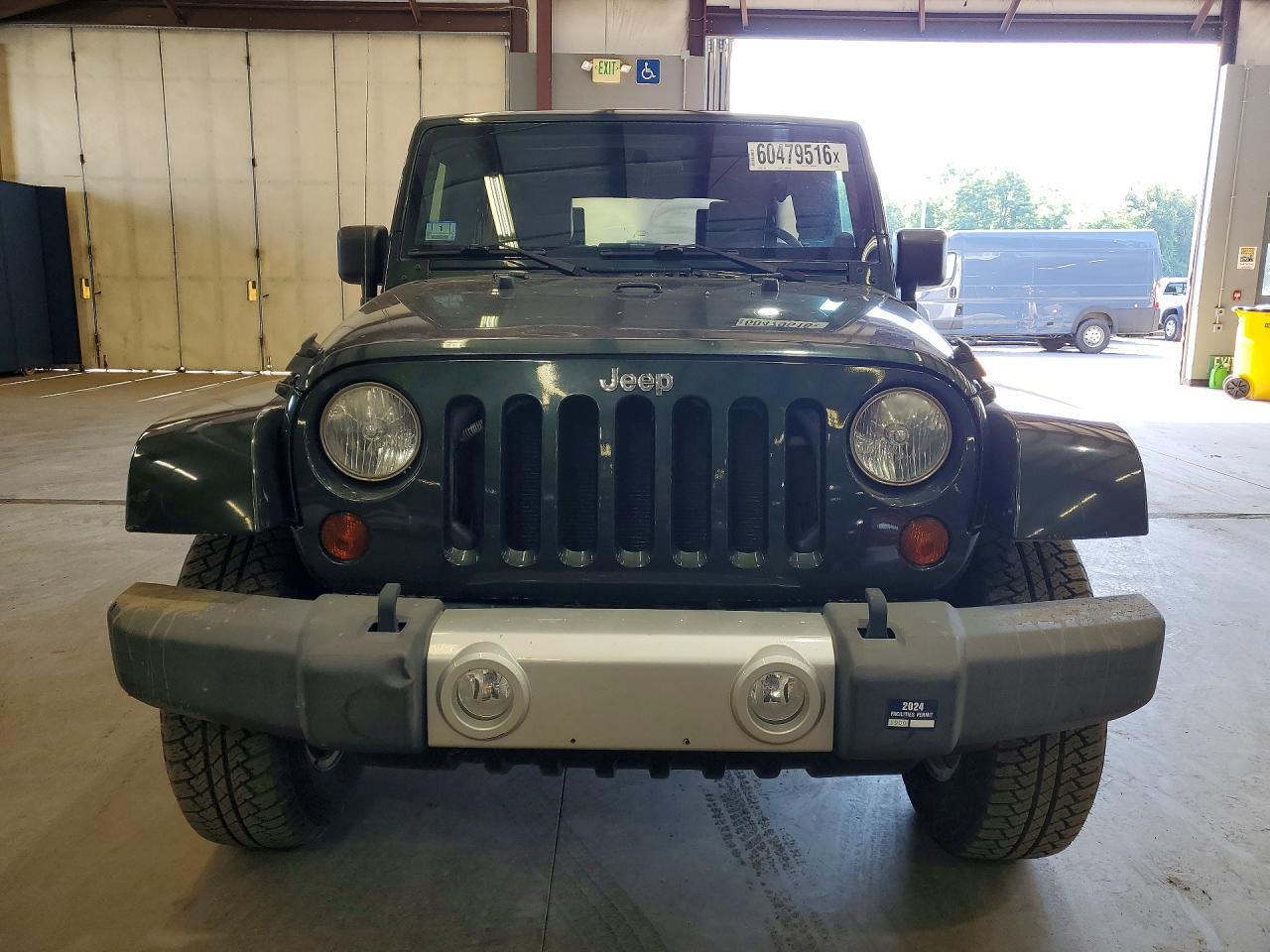 2010 JEEP WRANGLER UNLIMITED SAHARA — Фото 5 из 13