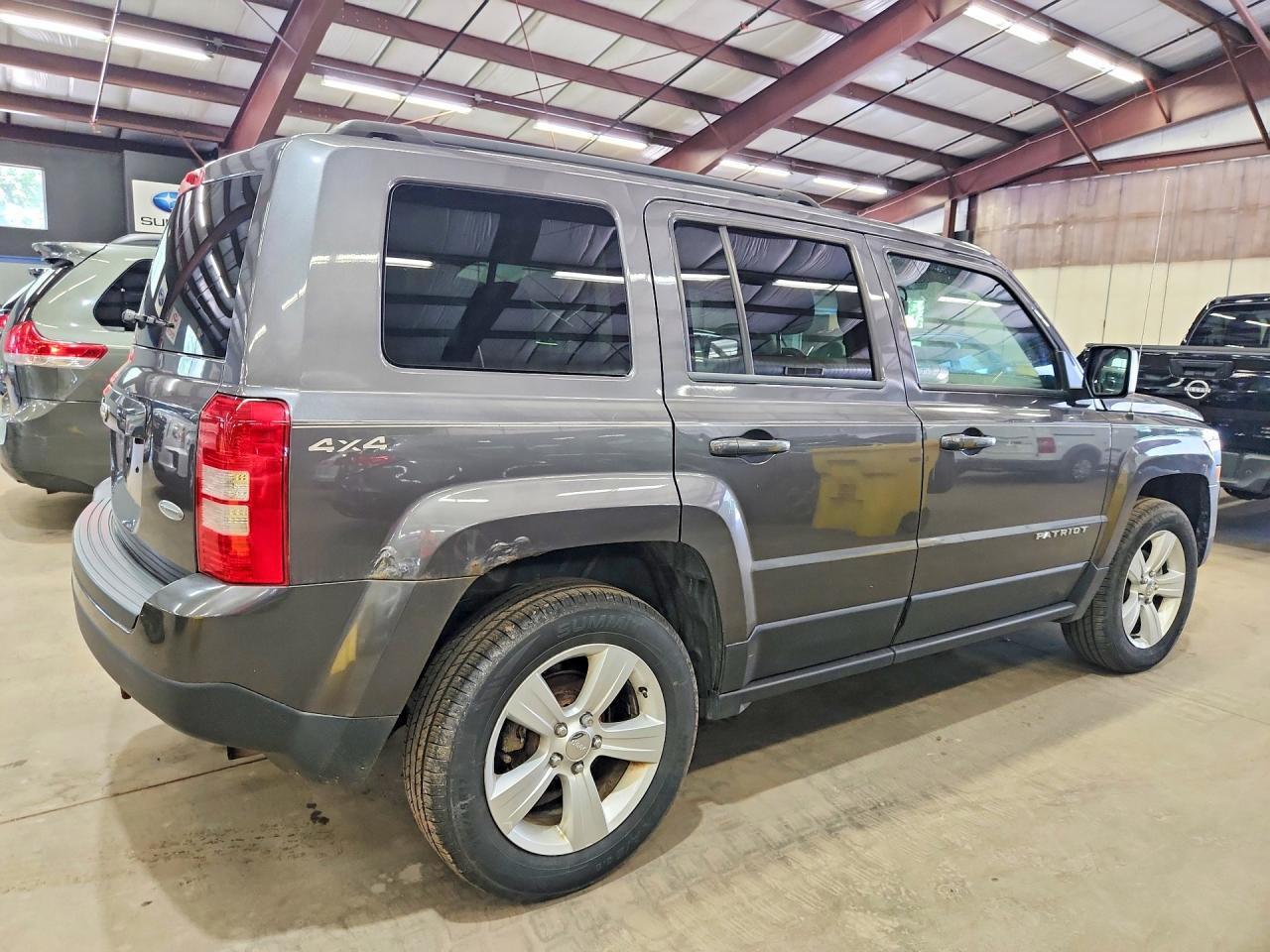 2015 JEEP PATRIOT LATITUDE — Фото 3 из 13