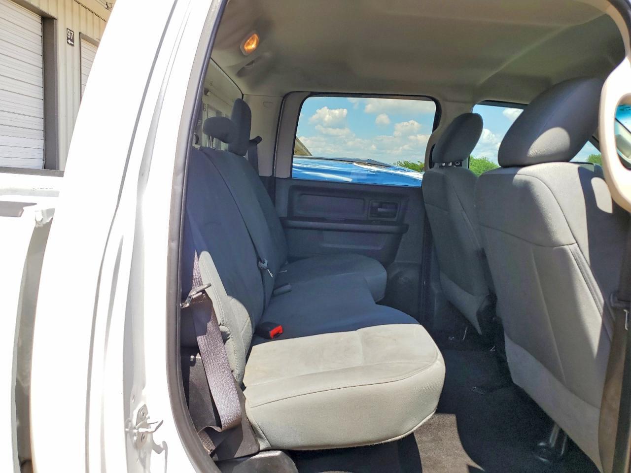 2015 RAM 2500 ST — Фото 10 из 12