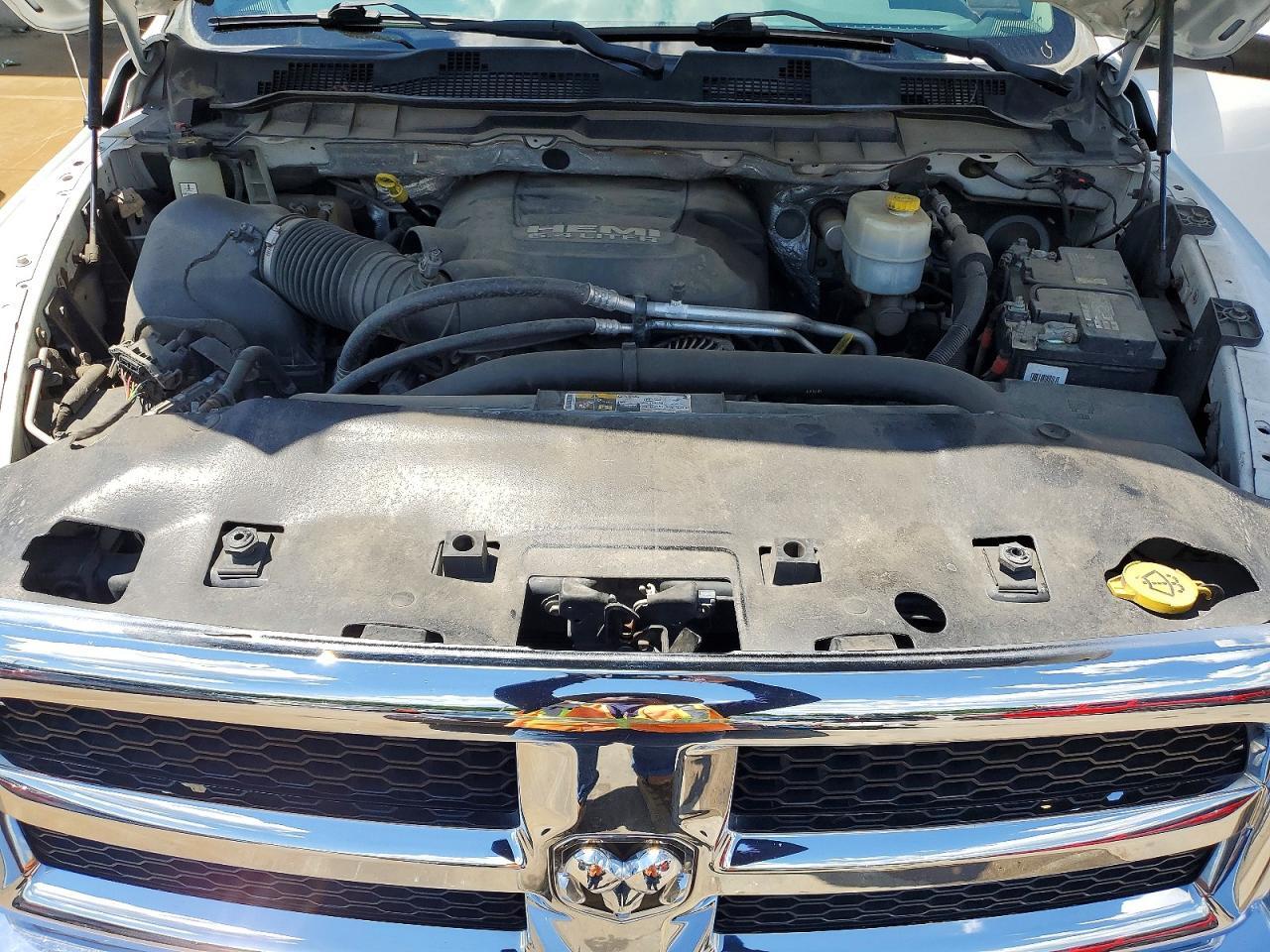 2015 RAM 2500 ST — Фото 11 из 12