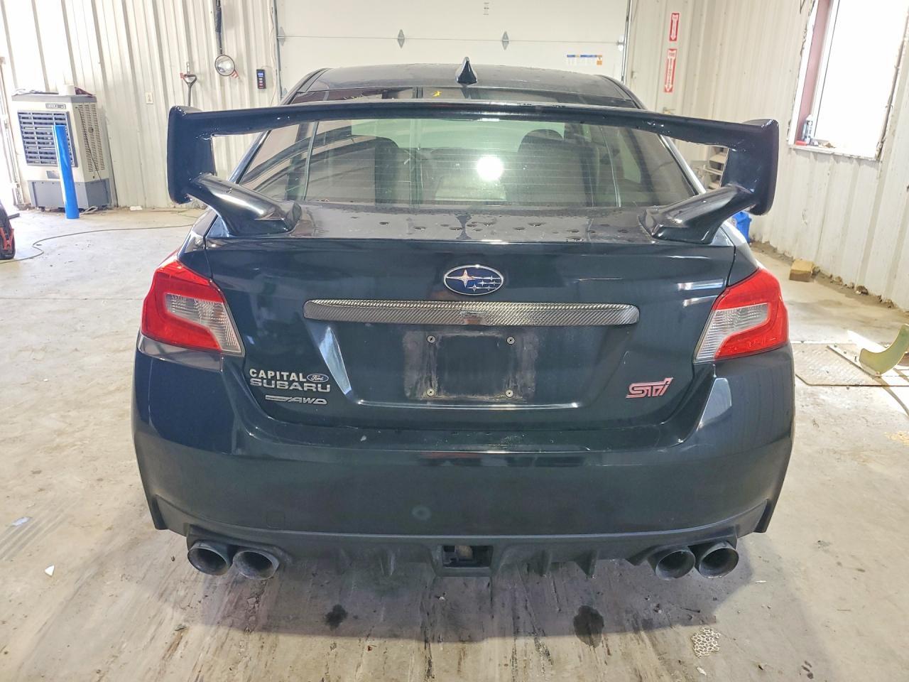 2015 SUBARU WRX STI — Фото 6 из 12