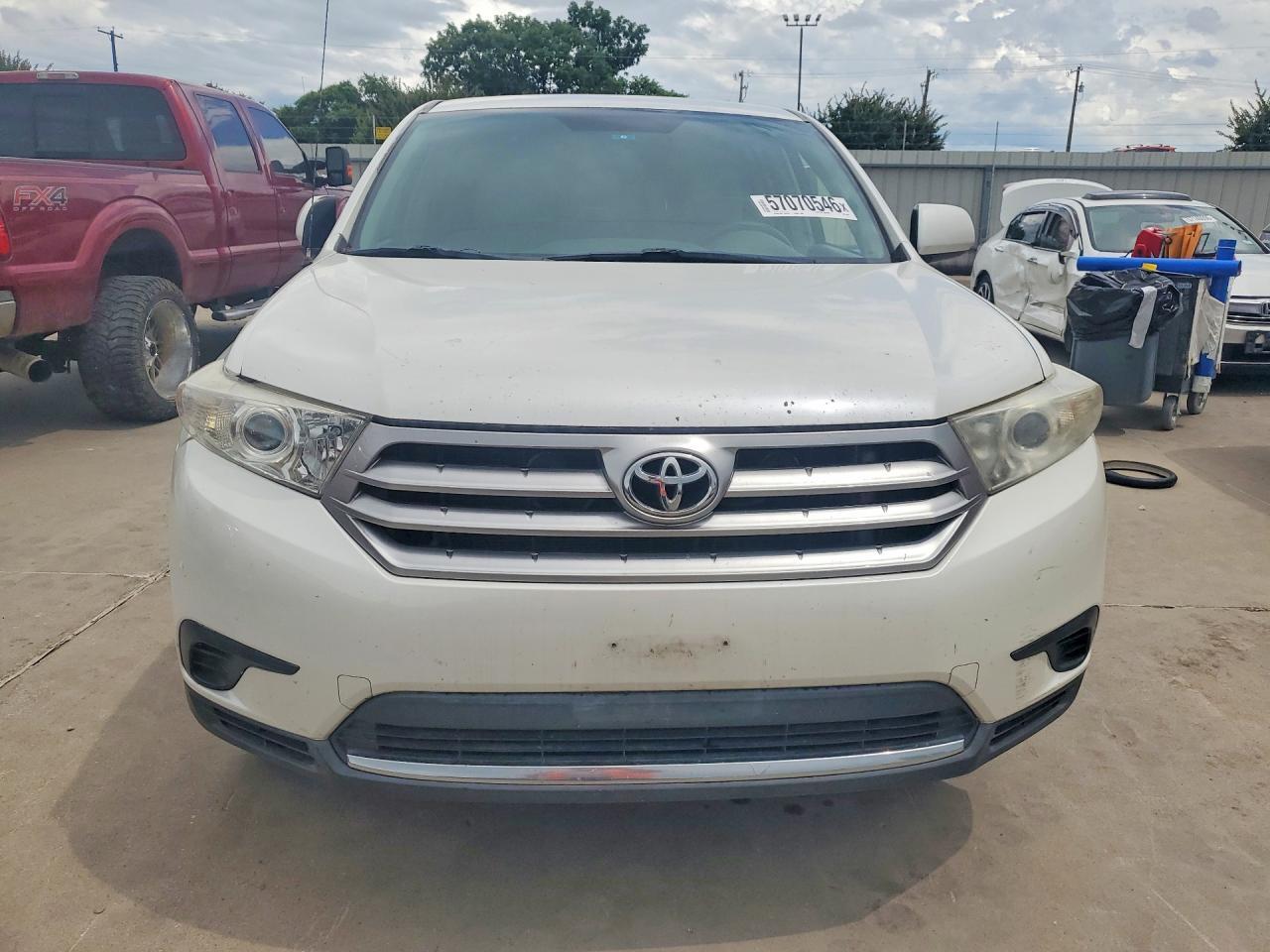 2011 TOYOTA HIGHLANDER BASE — Фото 5 из 13