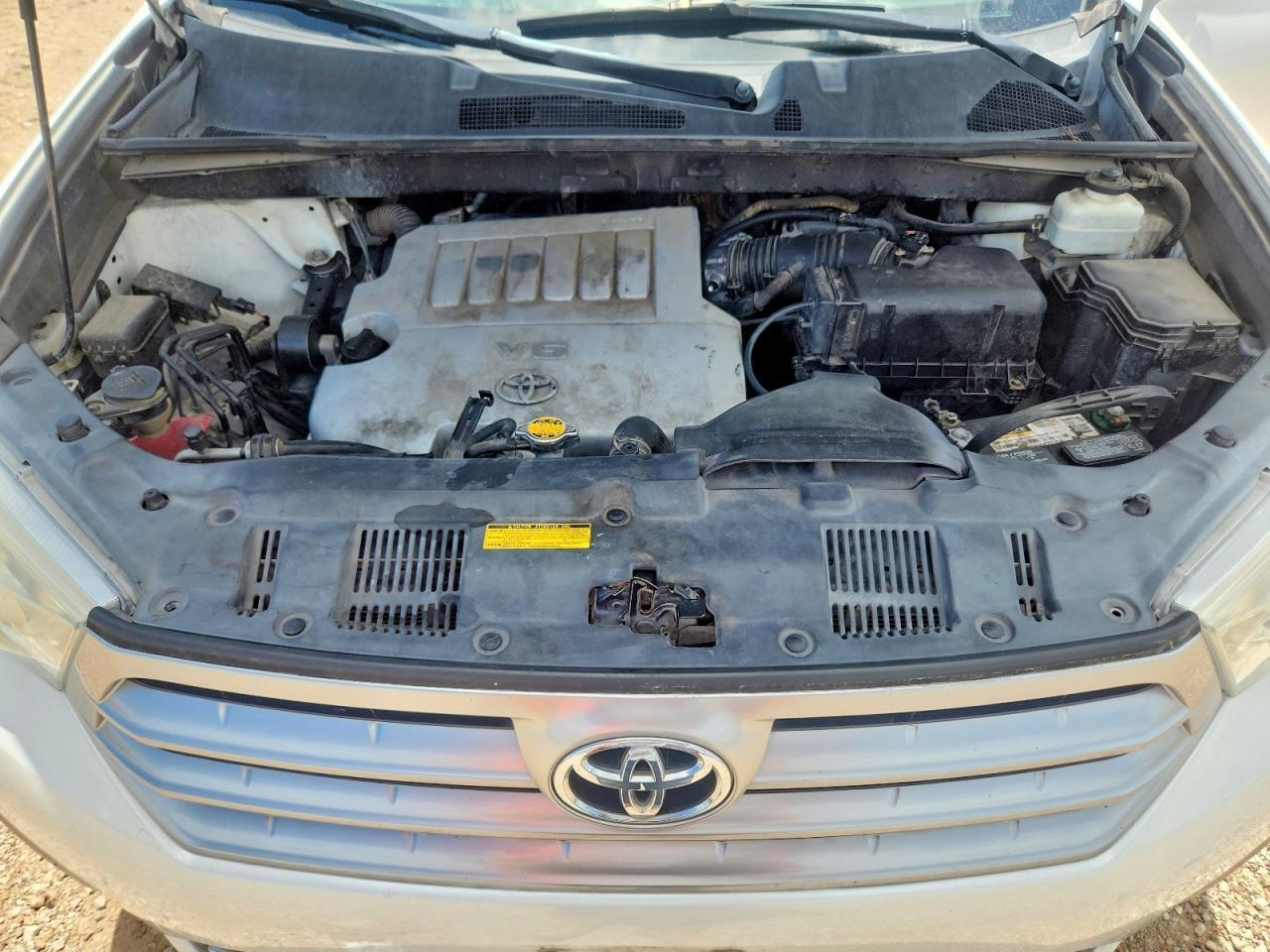 2012 TOYOTA HIGHLANDER SE — Фото 12 из 13