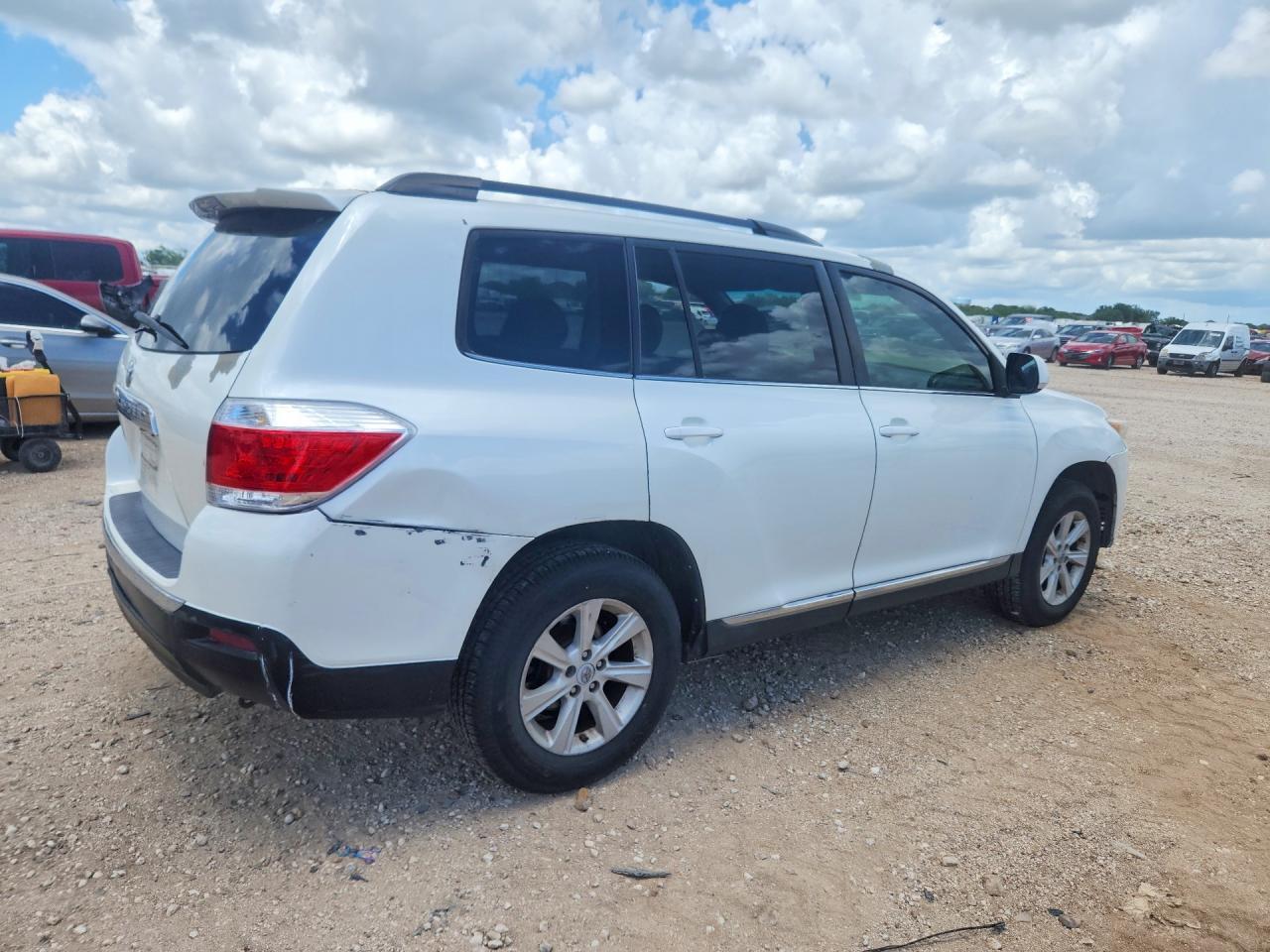 2012 TOYOTA HIGHLANDER SE — Фото 3 из 13
