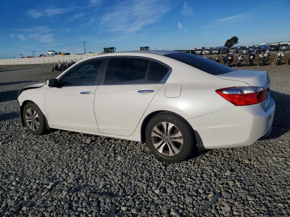 1HGCR2F38FA162768 2015 HONDA ACCORD photo no. 2