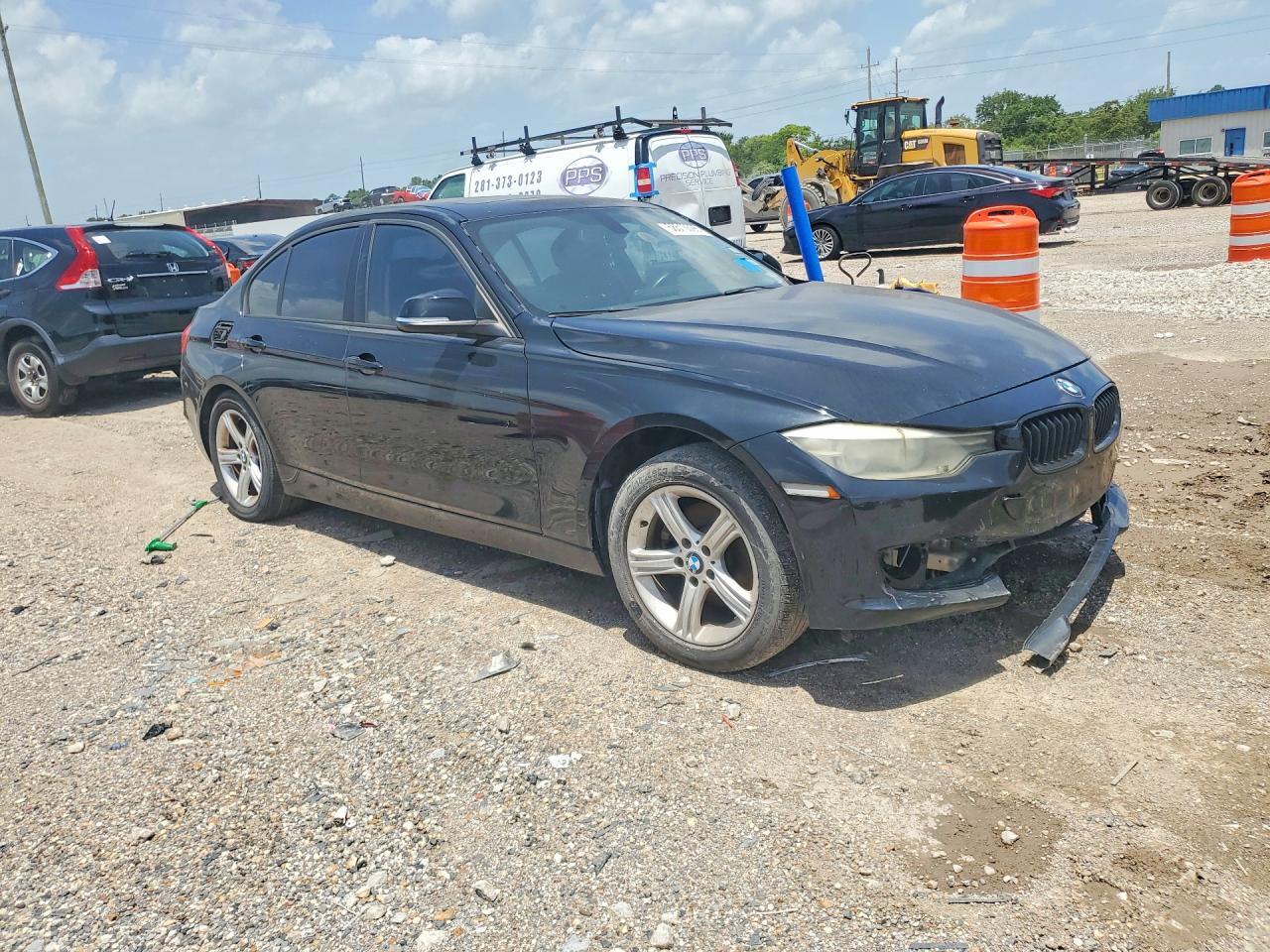 2014 BMW 320 I — Фото 4 из 12