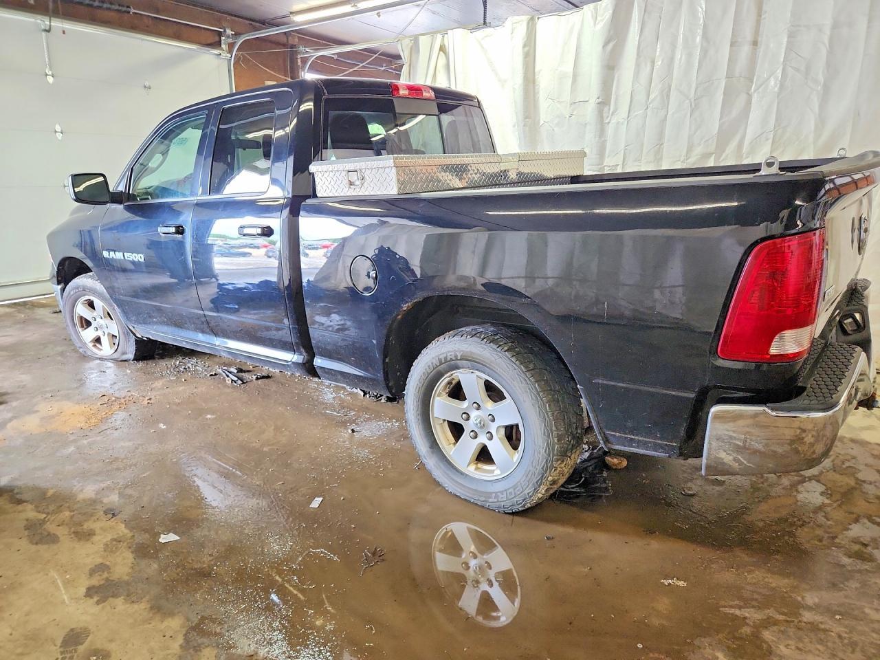 2012 DODGE RAM 1500 SLT — Фото 2 из 12