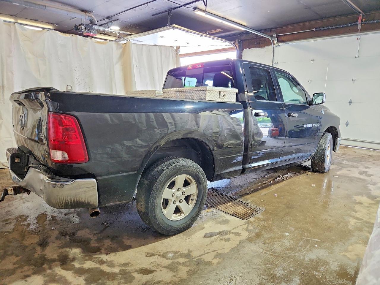2012 DODGE RAM 1500 SLT — Фото 3 из 12