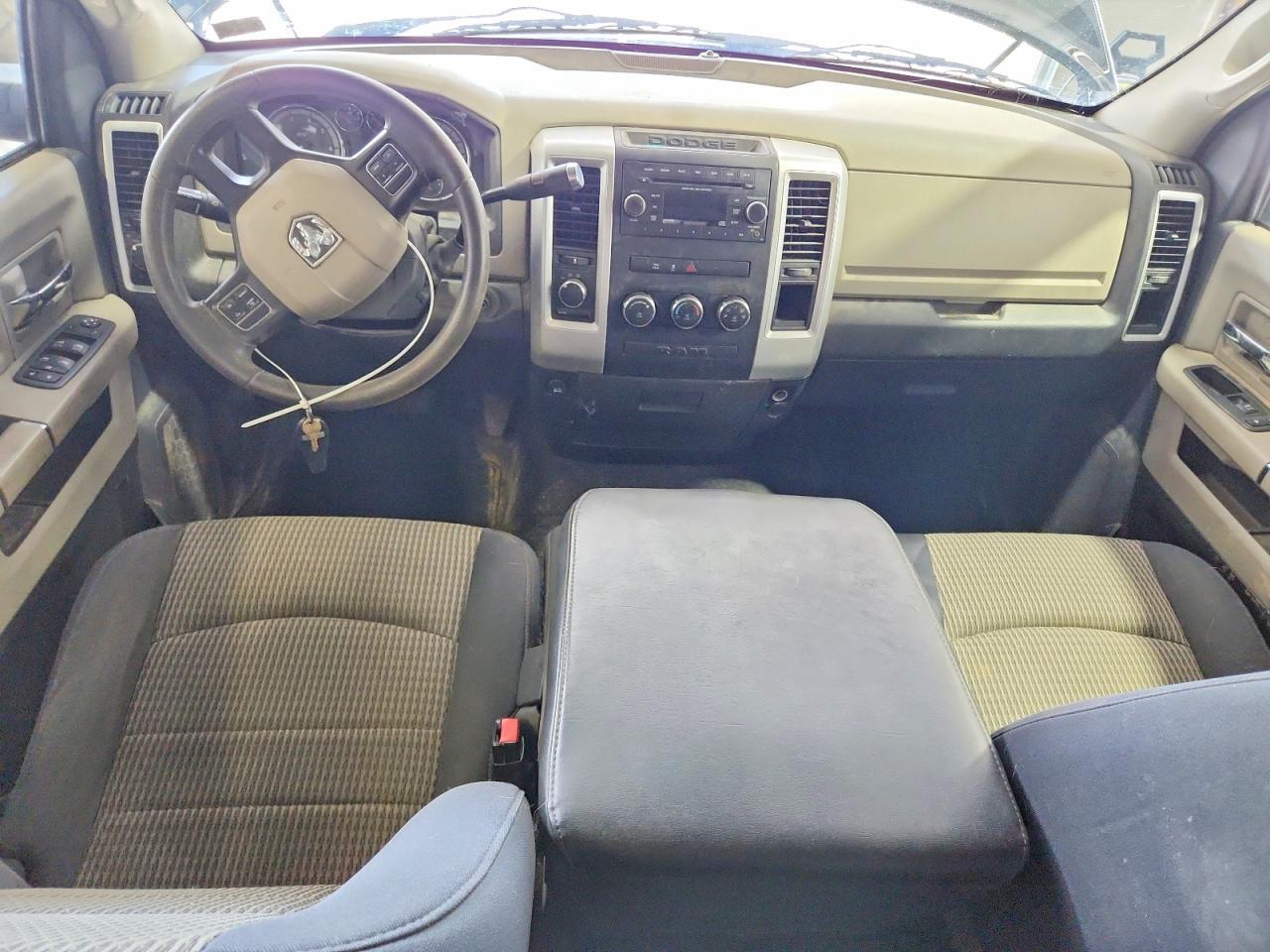 2012 DODGE RAM 1500 SLT — Фото 8 из 12