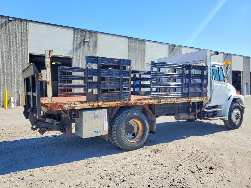 2000 FREIGHTLINER FL70 FLATBED TRUCK — Фото 4 из 10