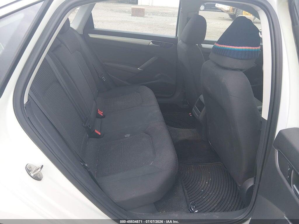 1VWAT7A33GC006989 2016 VOLKSWAGEN PASSAT photo no. 8