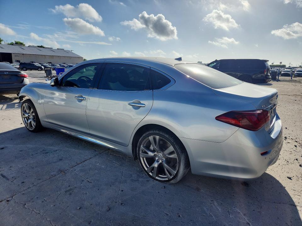 2015 INFINITI Q70L 3.7 — Фото 2 из 13