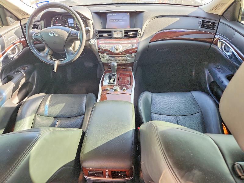2015 INFINITI Q70L 3.7 — Фото 8 из 13