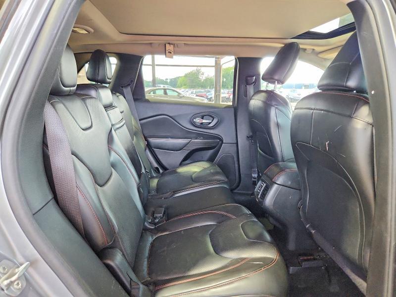 2015 JEEP CHEROKEE TRAILHAWK — Фото 11 из 13
