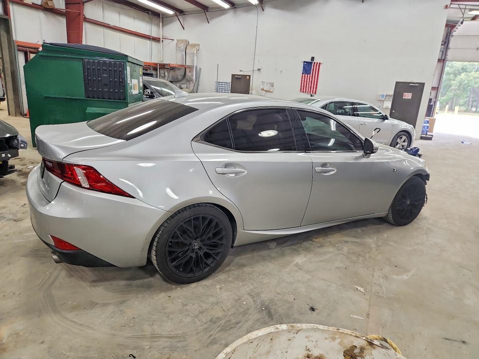 2015 LEXUS IS 350 — Фото 3 из 12