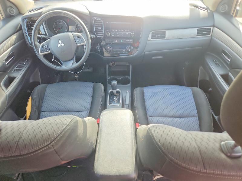 2015 MITSUBISHI OUTLANDER ES — Фото 8 из 13