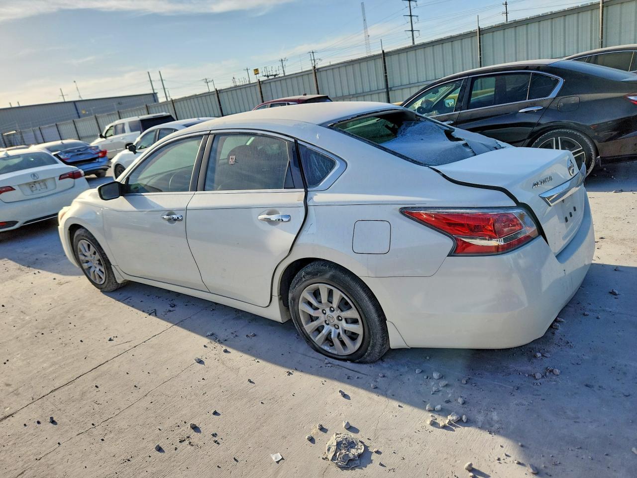 2015 NISSAN ALTIMA 2.5 S — Фото 2 из 13