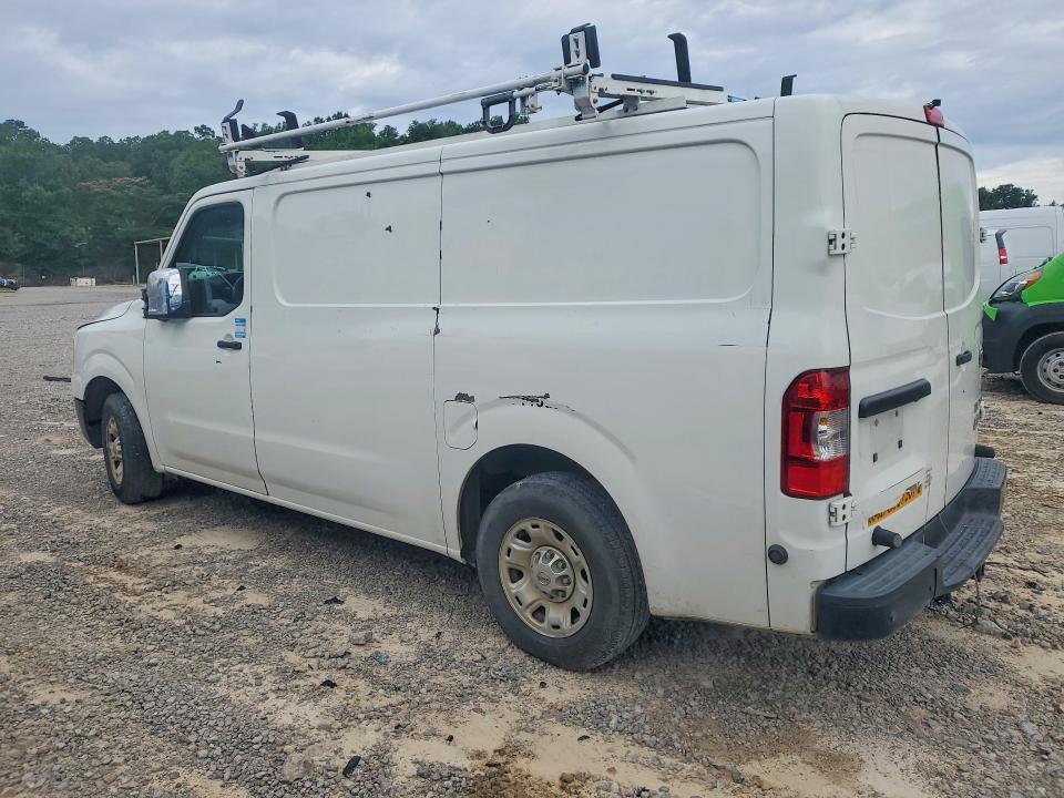 2015 NISSAN NV 2500 HD S — Фото 2 из 12