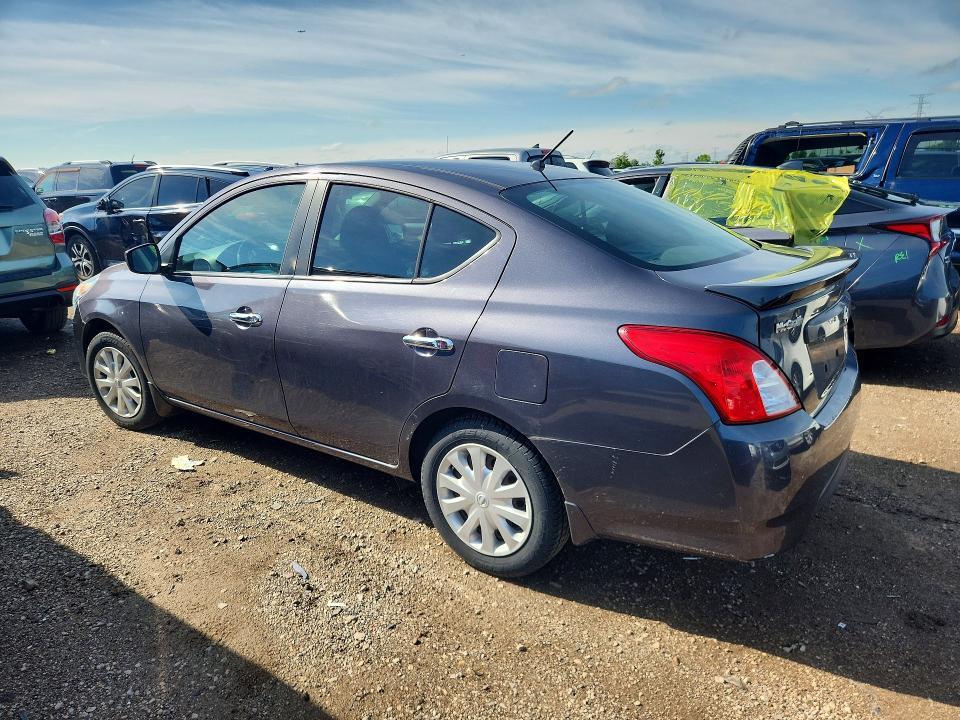2015 NISSAN VERSA 1.6 SV — Фото 2 из 12