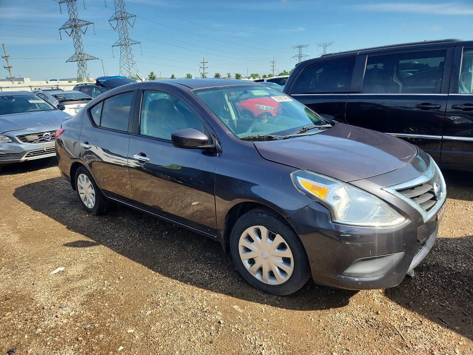 2015 NISSAN VERSA 1.6 SV — Фото 4 из 12