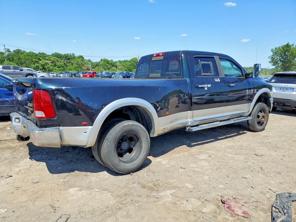 2015 RAM 3500 LARAMIE 4WD 6.7L 6C TDSL — Фото 3 из 12