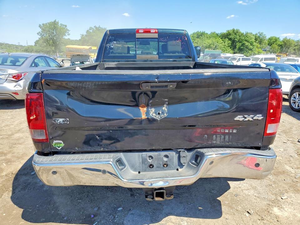 2015 RAM 3500 LARAMIE 4WD 6.7L 6C TDSL — Фото 6 из 12