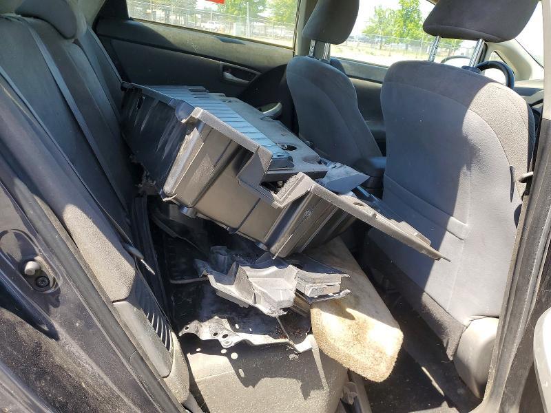 2015 TOYOTA PRIUS TWO — Фото 10 из 12