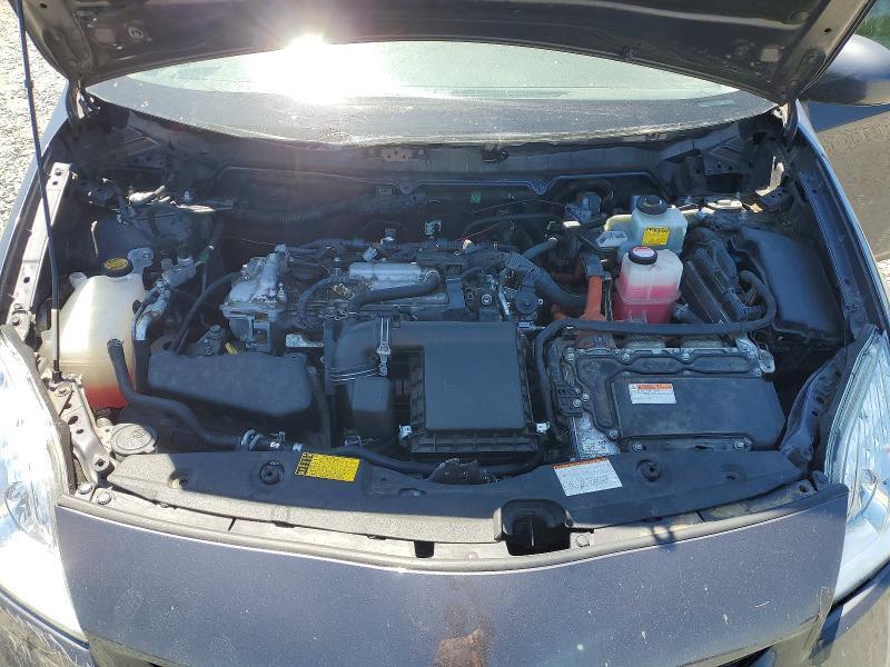 2015 TOYOTA PRIUS TWO — Фото 11 из 12