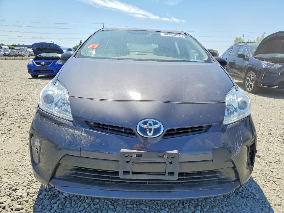 2015 TOYOTA PRIUS TWO — Фото 5 из 12