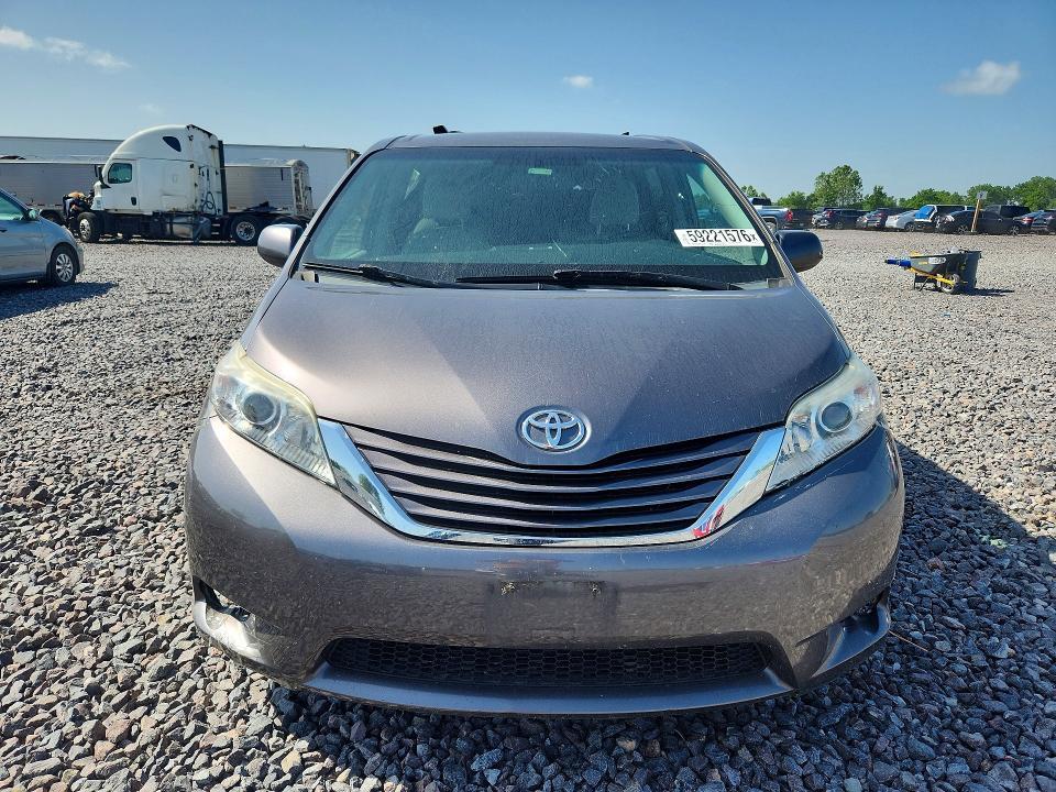 2015 TOYOTA SIENNA LE — Фото 5 из 13