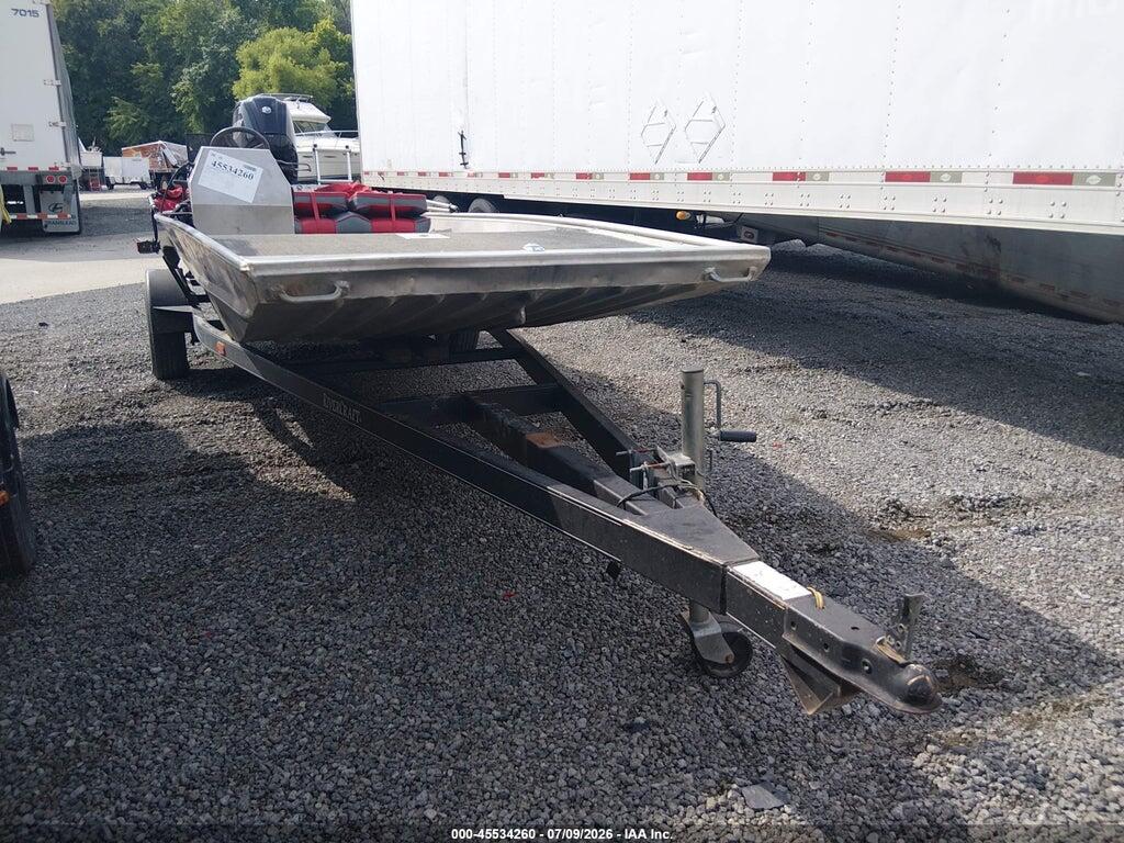 00000CJT610031809 2009 BLAZER BOAT photo no. 1