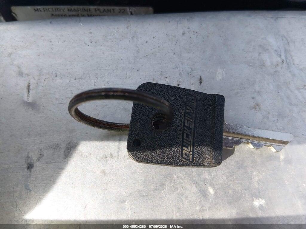 00000CJT610031809 2009 BLAZER BOAT photo no. 11