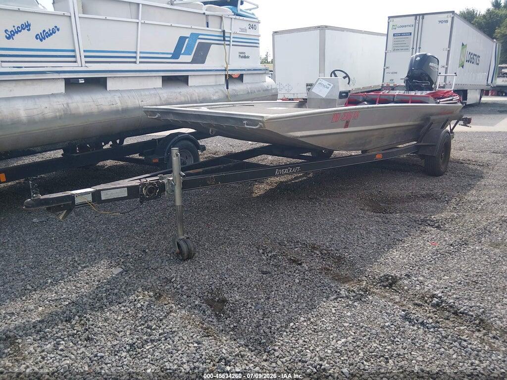 00000CJT610031809 2009 BLAZER BOAT photo no. 2