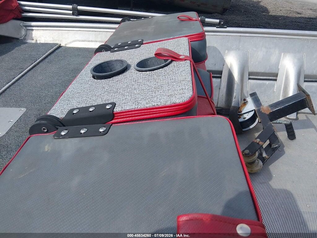 00000CJT610031809 2009 BLAZER BOAT photo no. 5