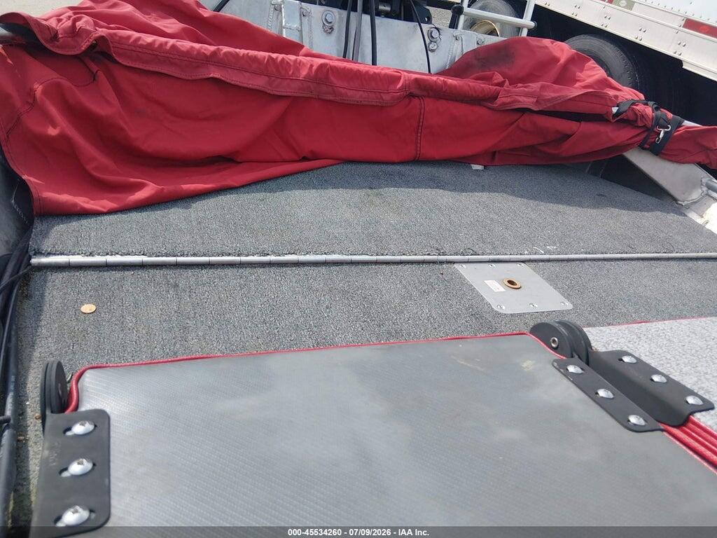 00000CJT610031809 2009 BLAZER BOAT photo no. 8