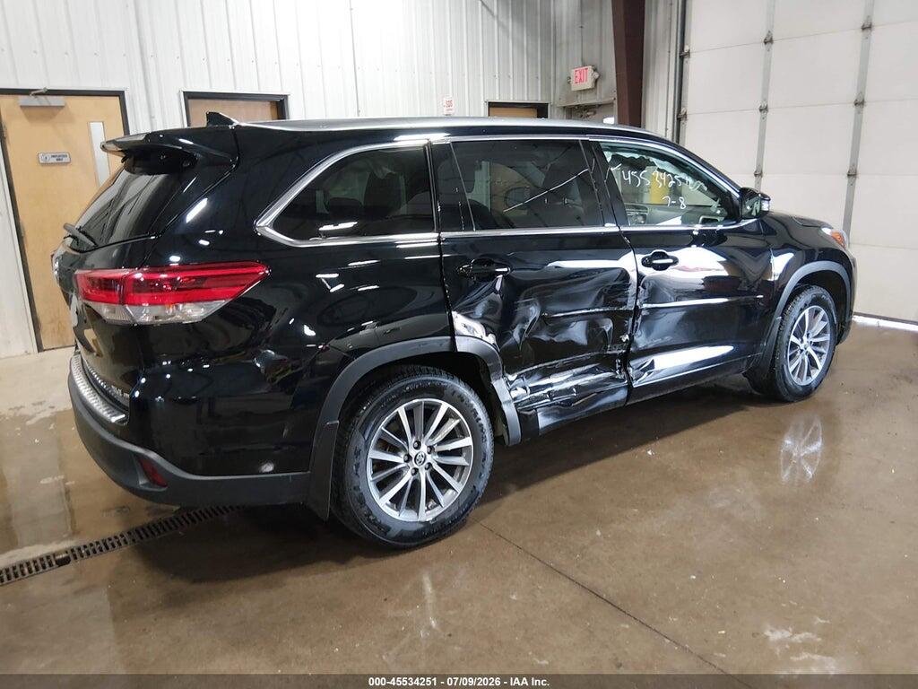 5TDJZRFH5JS904713 2018 TOYOTA HIGHLANDER photo no. 4