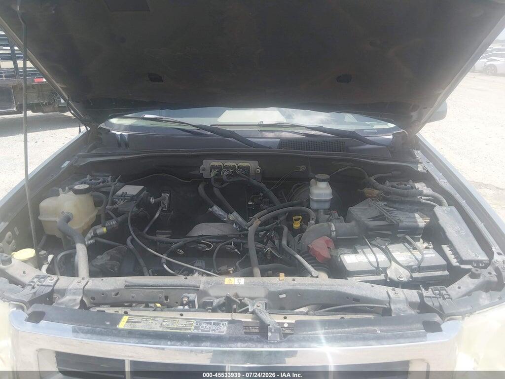 1FMCU02Z68KA68635 2008 FORD ESCAPE photo no. 10