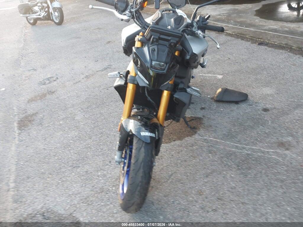JYARN95E1SA001328 2025 YAMAHA MT09 photo no. 5
