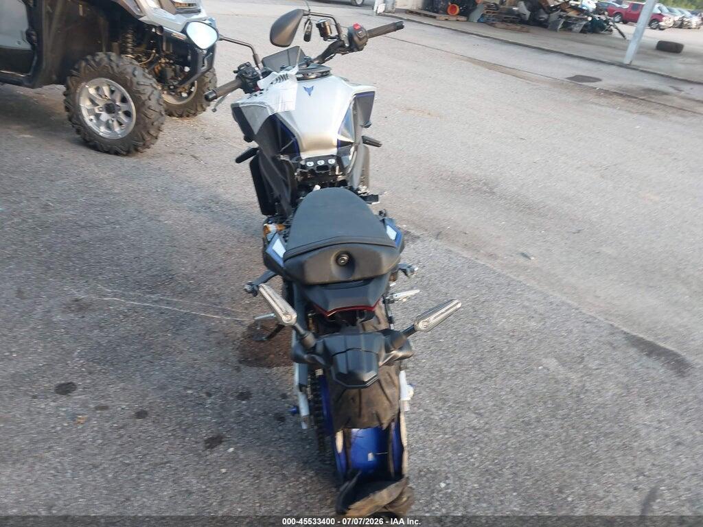 JYARN95E1SA001328 2025 YAMAHA MT09 photo no. 6