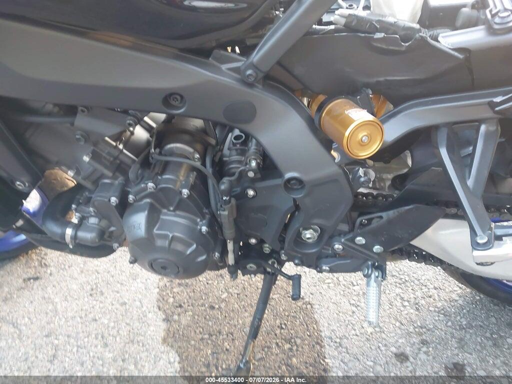 JYARN95E1SA001328 2025 YAMAHA MT09 photo no. 9