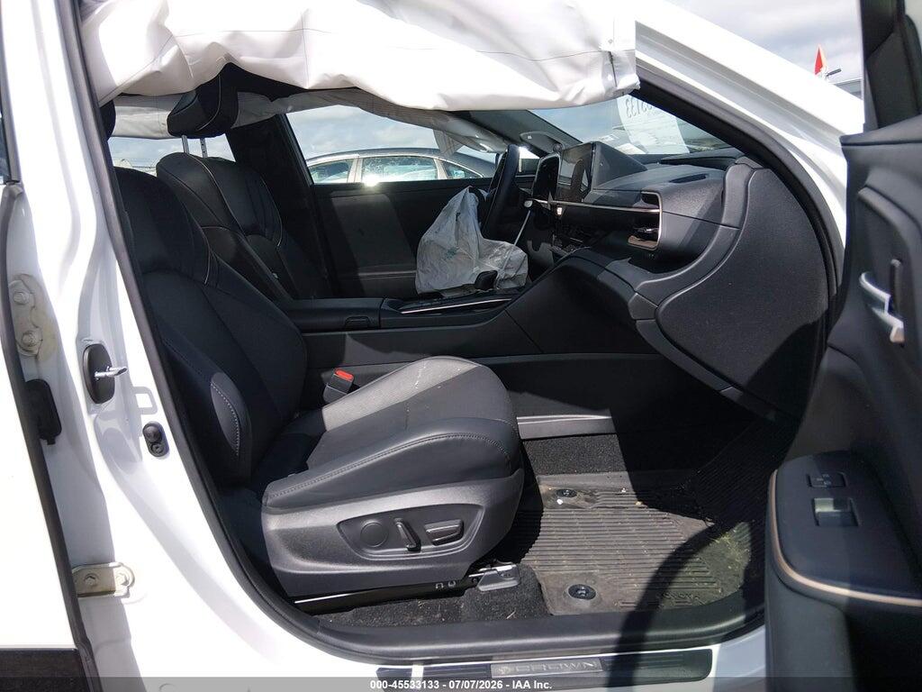 JTDAAAAFXP3017410 2023 TOYOTA CROWN photo no. 5