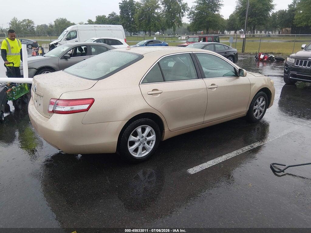 4T1BF3EK0BU751478 2011 TOYOTA CAMRY photo no. 4