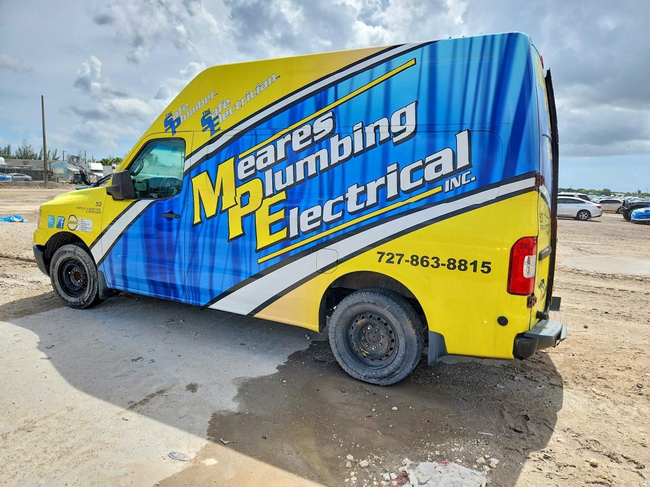 2012 NISSAN NV 2500 — Фото 2 из 12