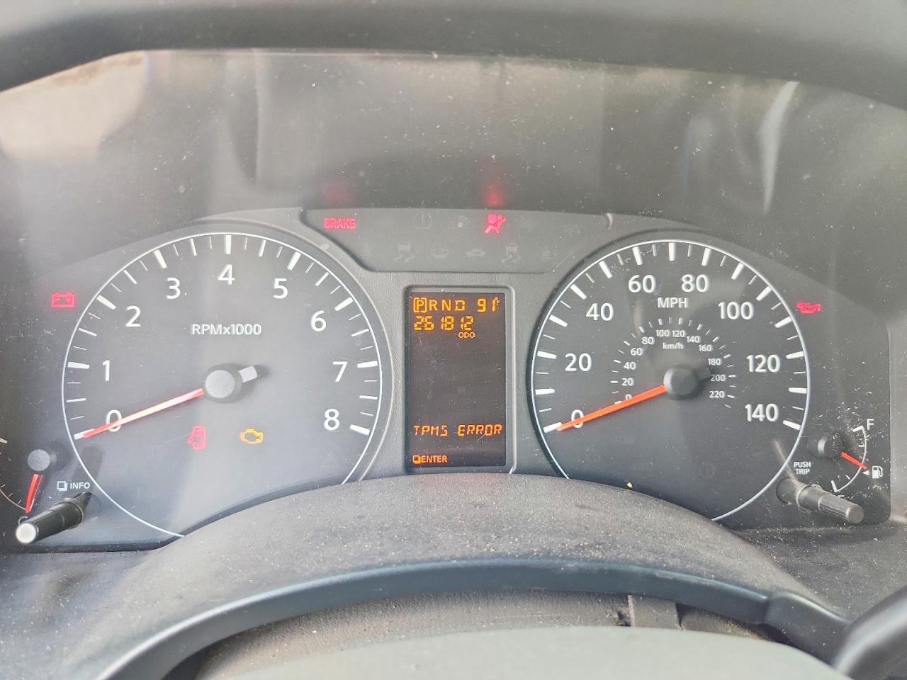 2012 NISSAN NV 2500 — Фото 9 из 12