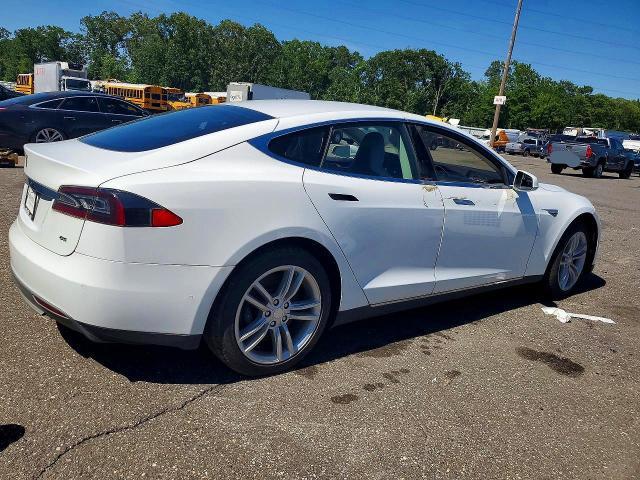 2014 TESLA MODEL S P85 — Фото 3 из 13
