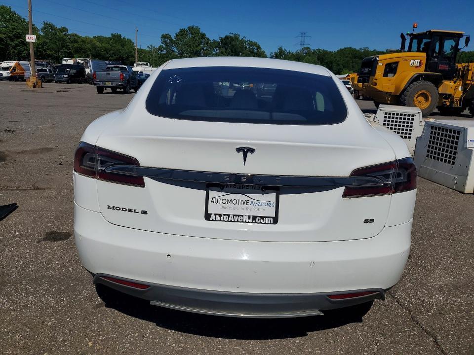 2014 TESLA MODEL S P85 — Фото 6 из 13