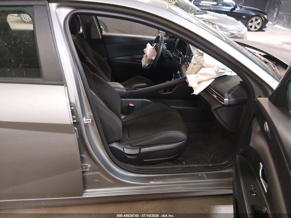 KMHLM4AG8PU512219 2023 HYUNDAI ELANTRA photo no. 5